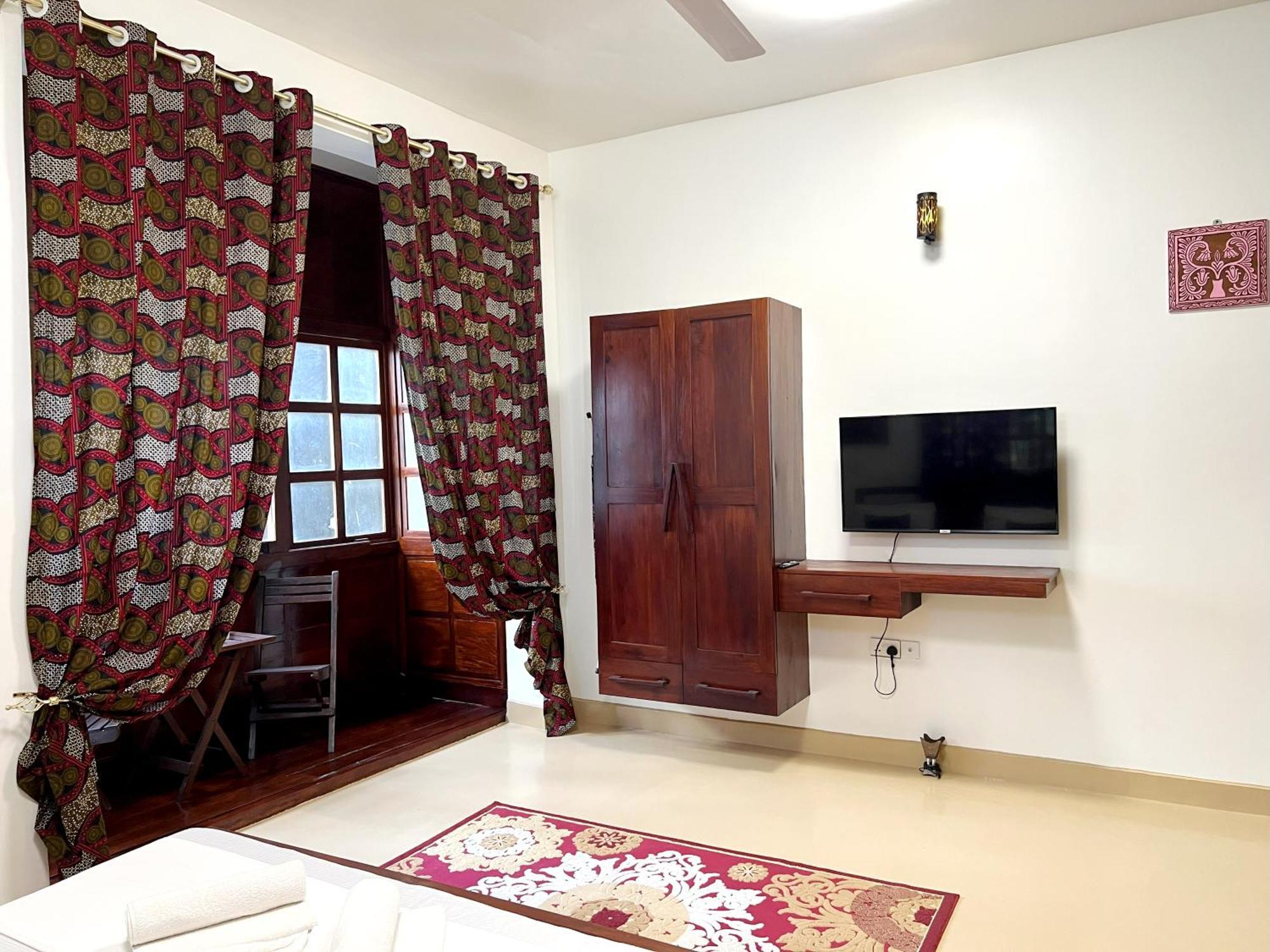 Treasures Of House Hotel