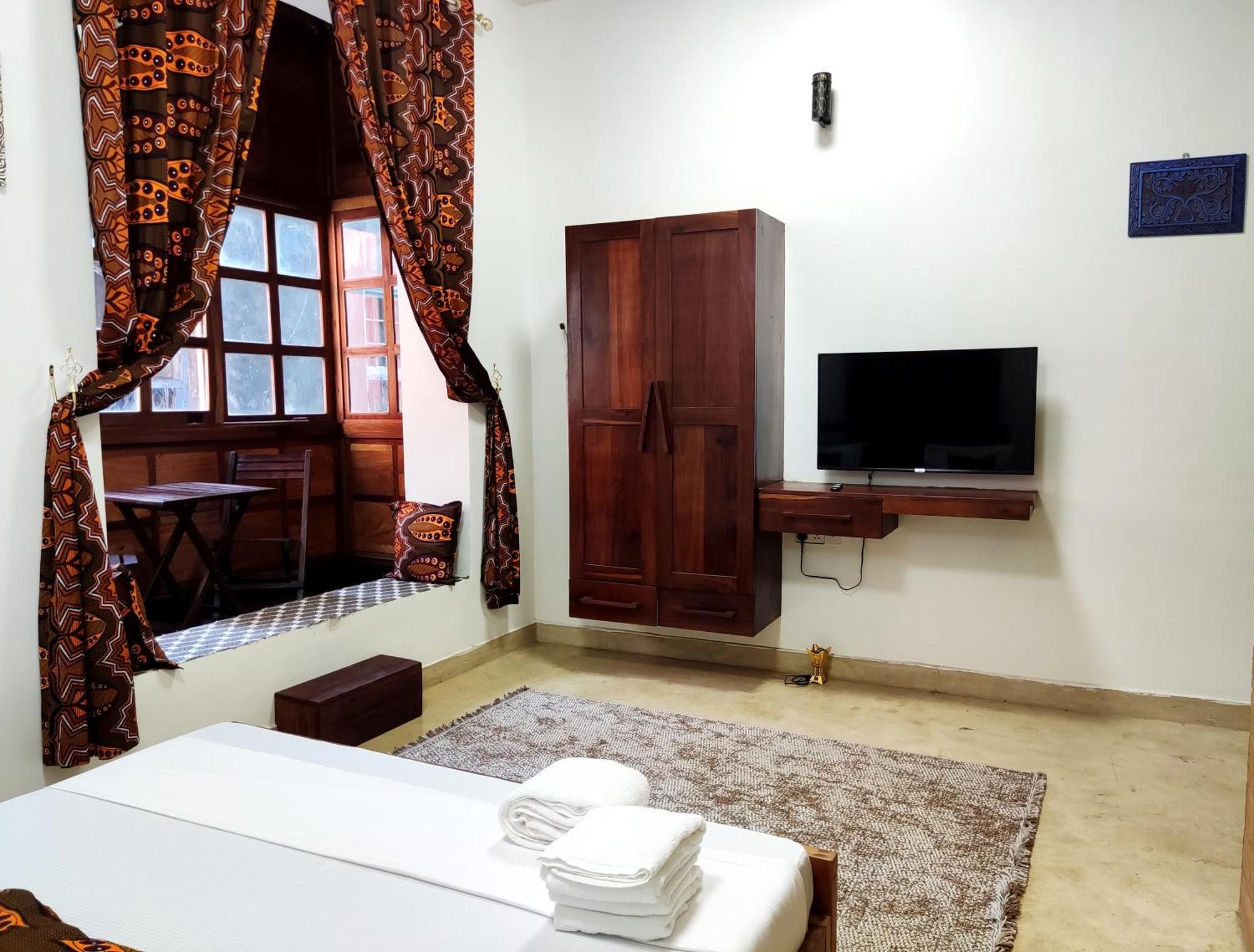 Treasures Of House * Sansibar
