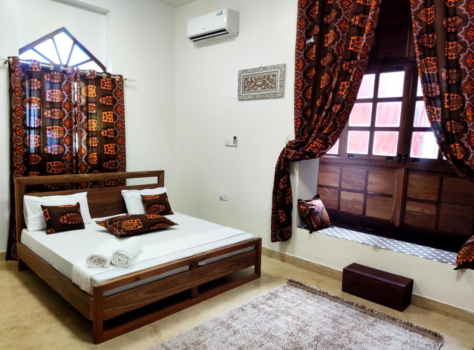 Treasures Of House Sansibar